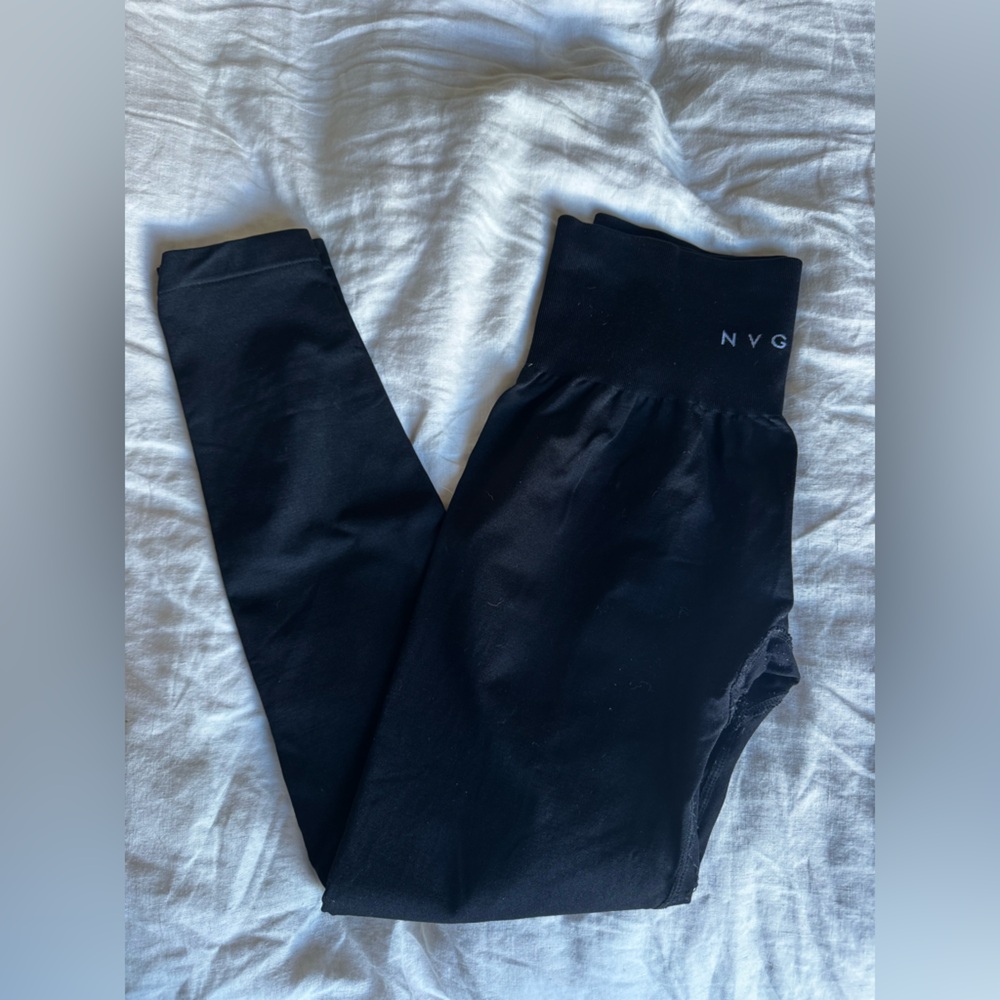 NVGTN Black Solid Seamless Leggings